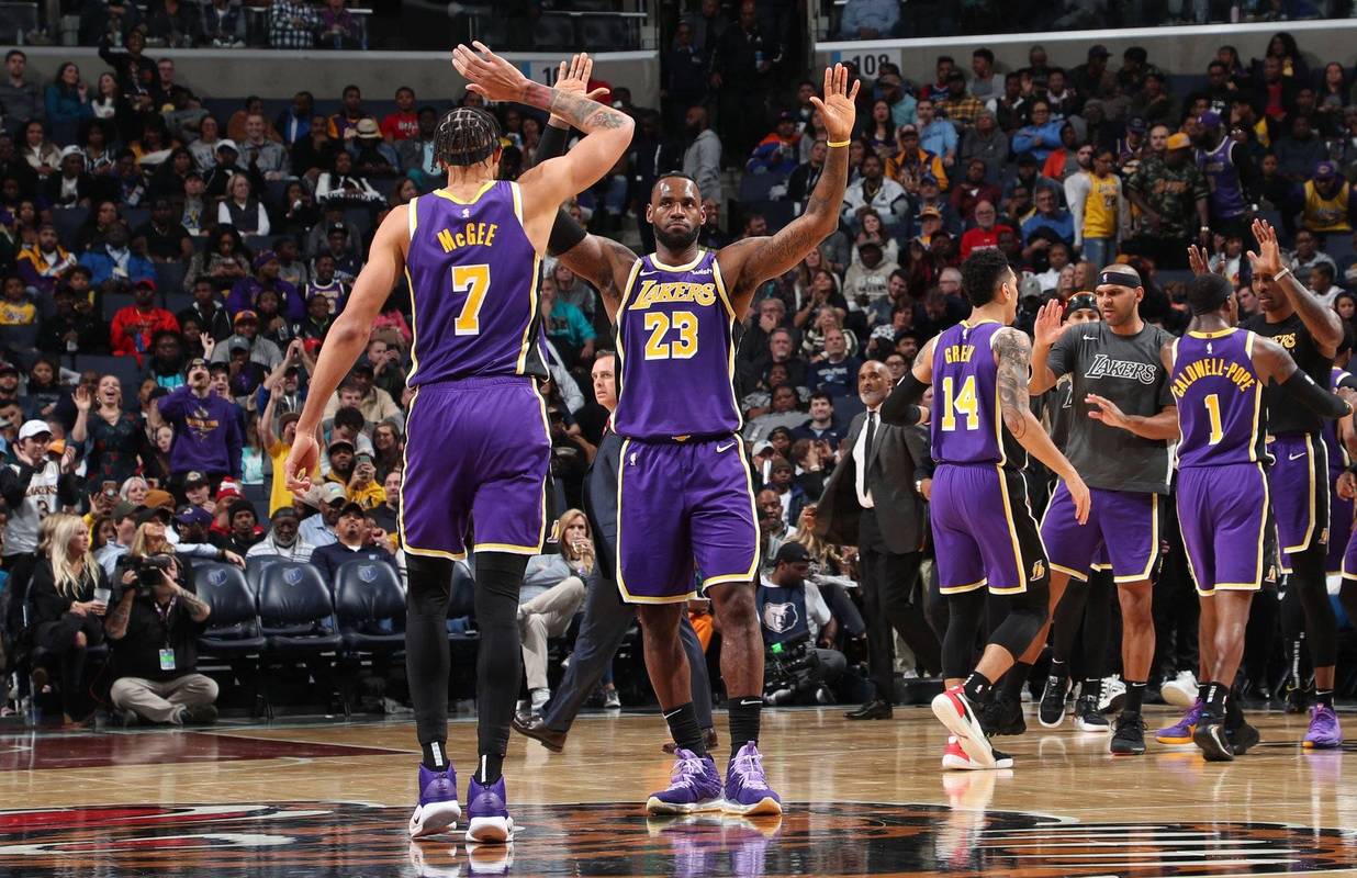 防守端的对抗太硬核了（防守端对抗强度爆表）