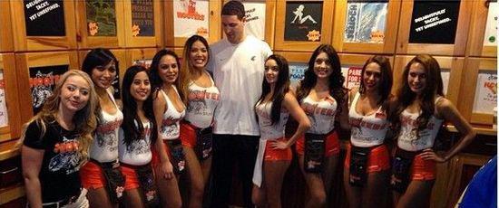 镜报：多特想明年夏天签桑乔，但后者必须接受大幅降薪（镜报：多特计划明夏签回桑乔，前提是他愿意大幅降薪）