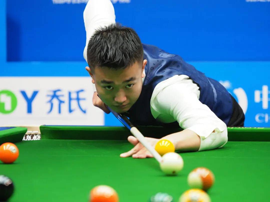 1-0！英超惨烈焦点战：3大核心伤退 任意球世界波 10.5亿豪门登顶