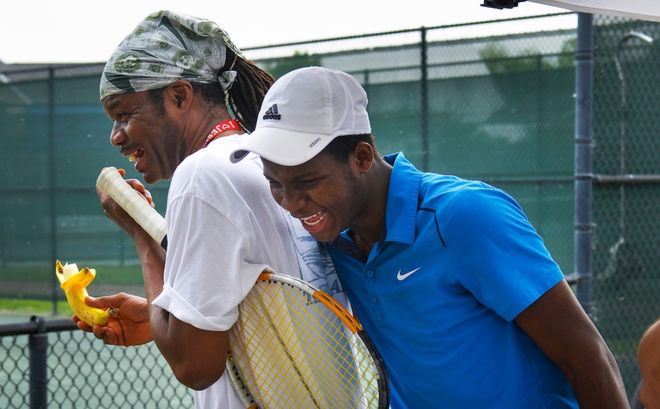 武磊等主力 武磊等主力